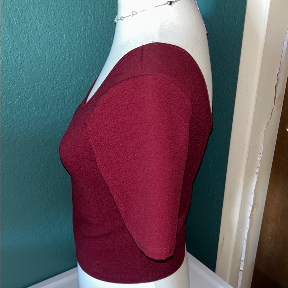 Crop Top - Medium - Picture 2 of 4